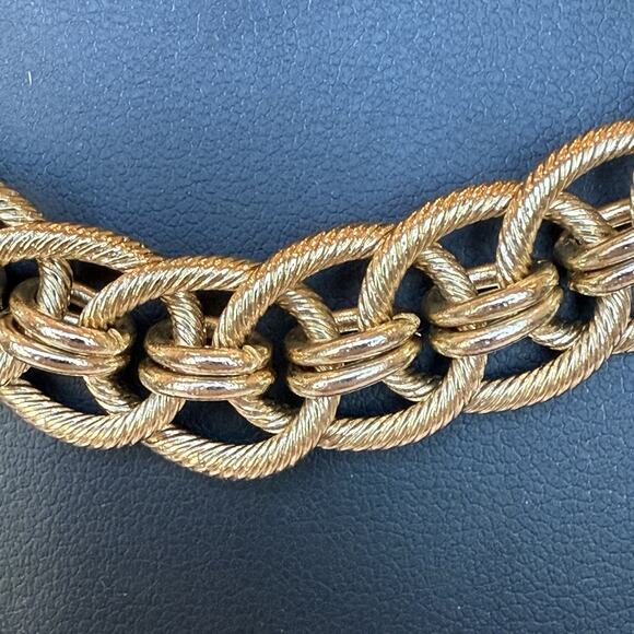 Vintage Gold Tone Chunky Brutalist Chainmail Woven 18” Statement Necklace - Picture 2 of 5